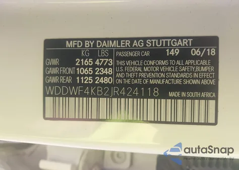 2018 Mercedes-Benz C 300 4Matic z USA, uszkodzony, nr VIN WDDWF4KB2JR424118